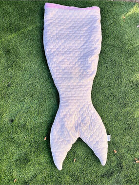 Pink Mermaid Tail Blanket